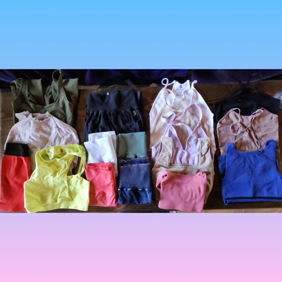 FREE PEOPLE MOVEMENT "MYSTERY" BOX C - Picture 3 of 3